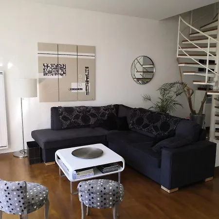 Maison De Centre - Meuble Tourisme 4 Etoiles 로양