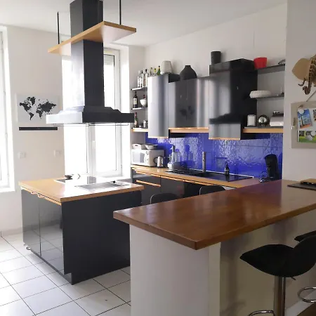 Maison De Centre - Meuble Tourisme 4 Etoiles 로양